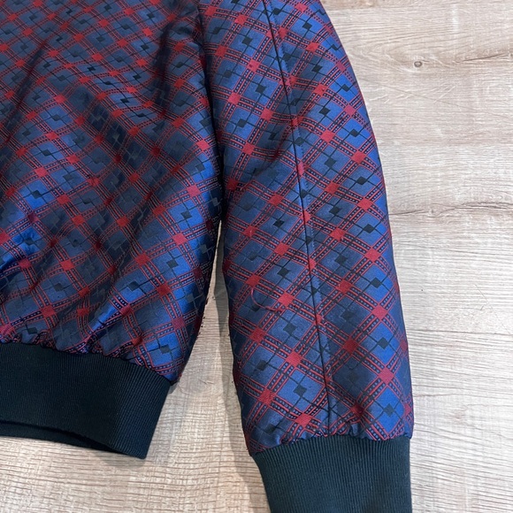 Les Eclaire's Blue and Red Bomber QuiltedJacket with Geometric Pattern - Picture 6 of 6